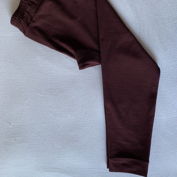 Burgundy joggings - Picture 2 of 4